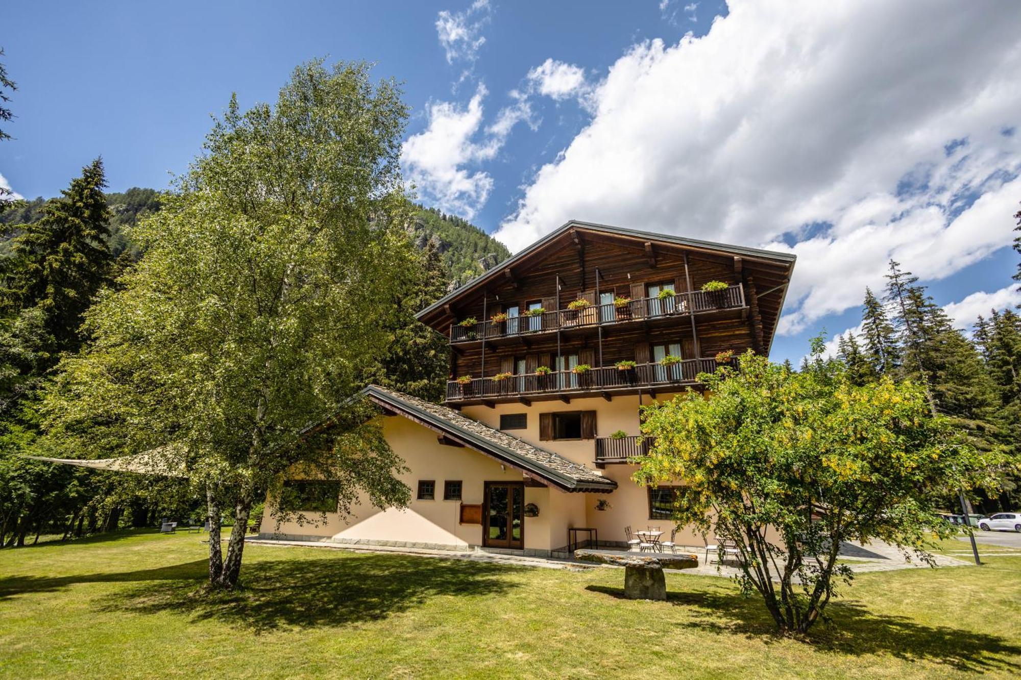 Alpine Forest Hotel Шамполюк Екстер'єр фото